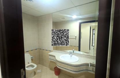 Apartment - 2 - 4 for rent in Corniche Tower - Ajman Corniche Road - Ajman