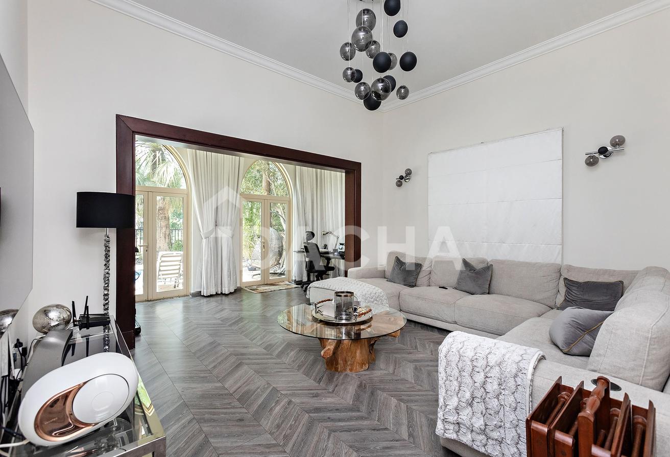 Vacant November | Full Lake view| Furnished photo 5