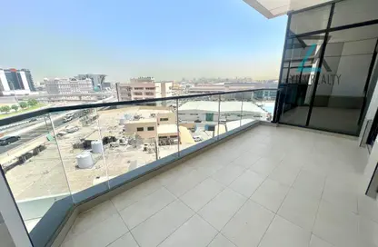 Apartment - 1 Bedroom - 2 Bathrooms for rent in Airport Road Area - Al Garhoud - Dubai