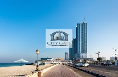 شقة - 2 غرف نوم - 3 حمامات للايجار في برج الكورنيش - طريق كورنيش عجمان - عجمان