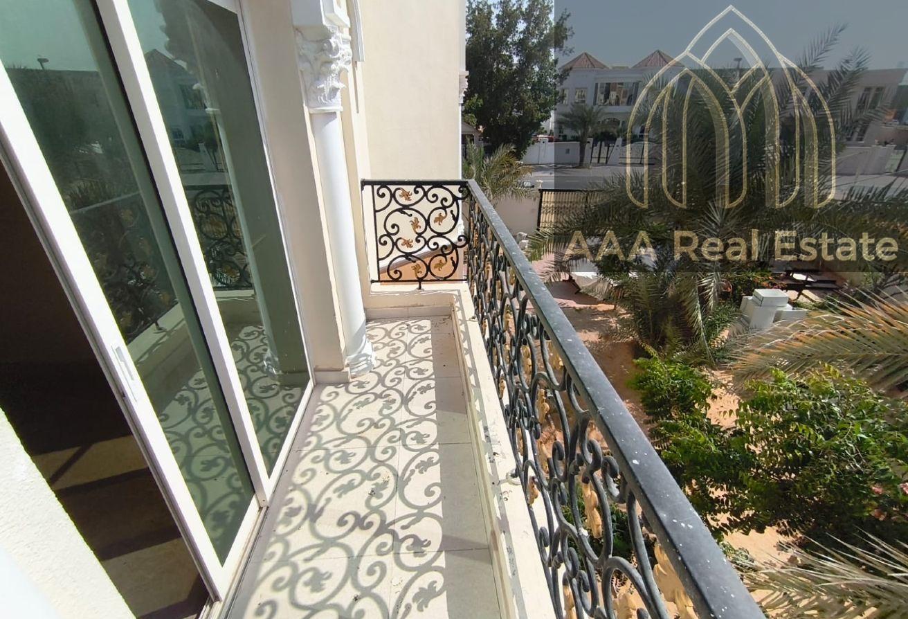 PRIME LOCATION | SPACIOUS GARDEN |LUXURIOUS VILLA photo 28