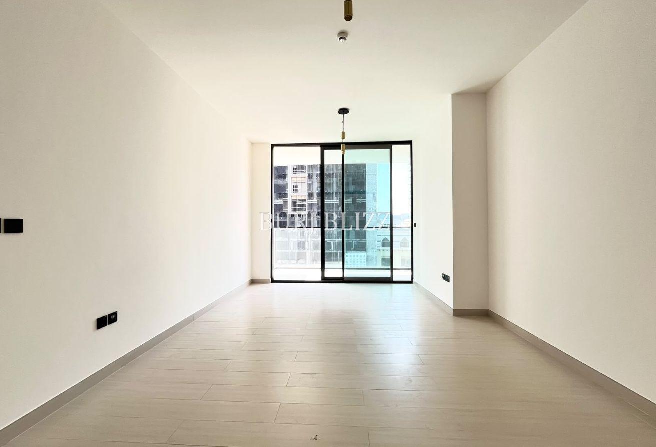 Spacious 2BR |Closed Kitchen | High Floor photo 4