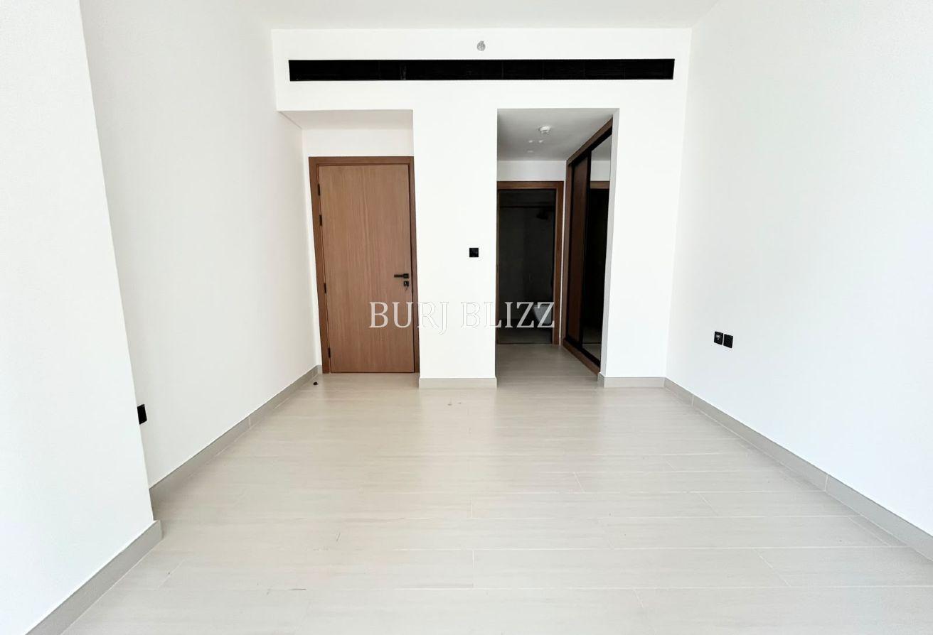 Spacious 2BR |Closed Kitchen | High Floor photo 9
