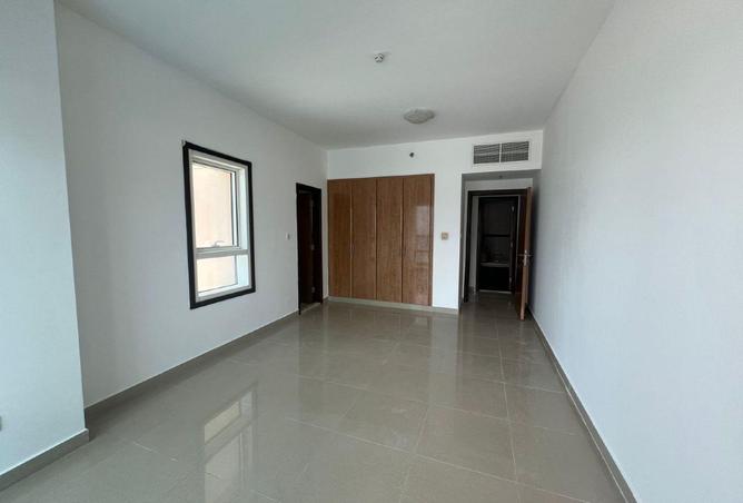 77804877 - Property Image 3