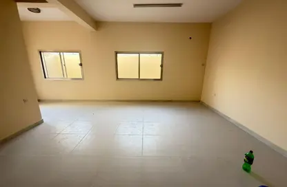 Apartment - 4 Bedrooms - 3 Bathrooms for rent in Al Jazzat - Al Riqqa - Sharjah