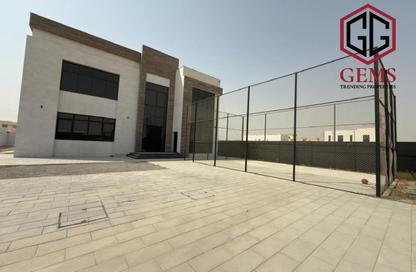 Villa - 5 - 6 for rent in Al Aweer 1 - Al Aweer - Dubai