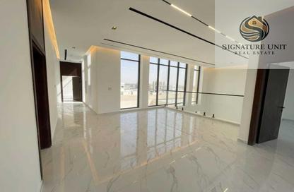 Villa - 4 Bedrooms - 6 Bathrooms for rent in Al Aweer 1 - Al Aweer - Dubai