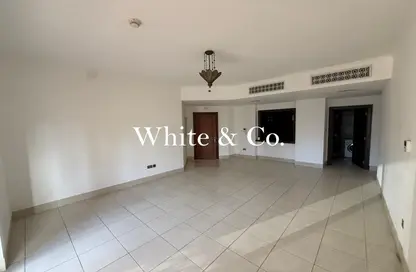 شقة - 2 غرف نوم - 2 حمامات للايجار في ينسون 5 - ينسون - دبي القديمة - وسط مدينة دبي - دبي