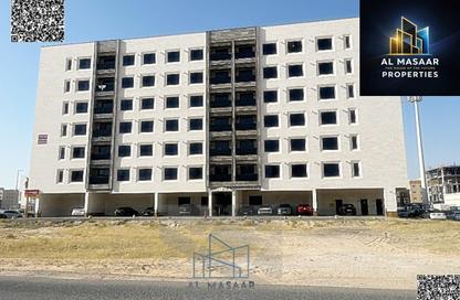 عمارة بالكامل - استوديو - 8 حمامات للبيع في المويهات - عجمان
