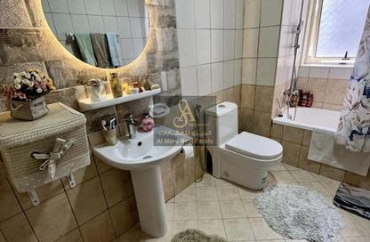 Apartment - 2 Bedrooms - 2 Bathrooms for sale in Lake View Tower 3 - Lake View Towers - Emirates City - Ajman