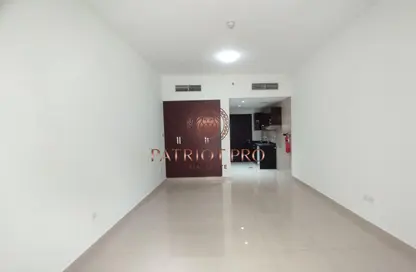 Apartment - Studio - 1 Bathroom for rent in Royal JVC Building - District 10 - Jumeirah Village Circle - Dubai