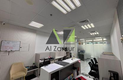 مكتب - استوديو للايجار في B2B  برج - الخليج التجاري - دبي