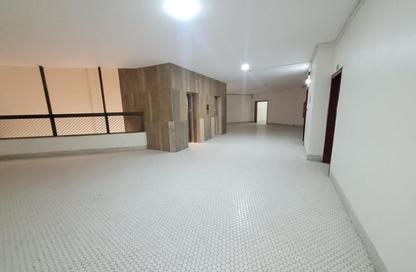 Apartment - 2 - 2 for rent in Zabeel Building - Al Karama - Dubai