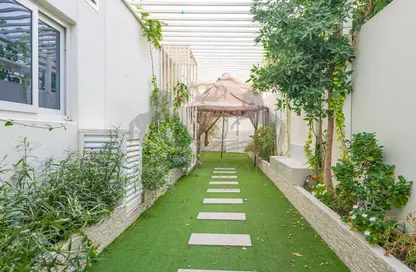 Townhouse - 3 Bedrooms - 4 Bathrooms for rent in Centaury - Damac Hills 2 - Dubai