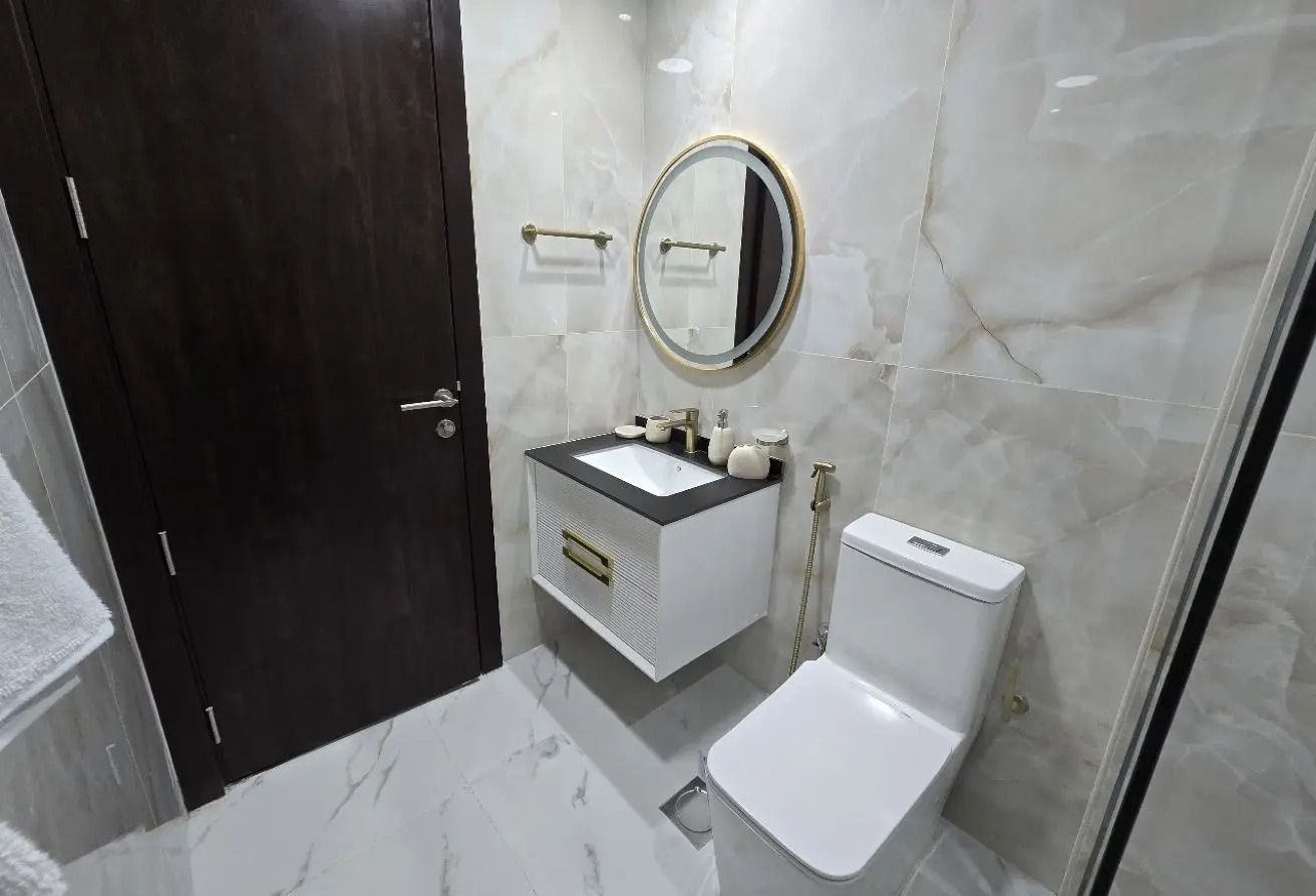1 BR + Study | Convertible 2-BR | Fully Furnished gallery image