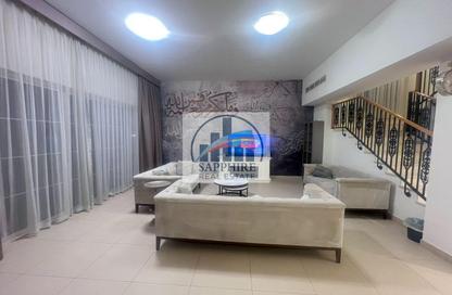 Villa - 4 - 6 for rent in Nad Al Sheba Villas - Nad Al Sheba 3 - Nad Al Sheba - Dubai