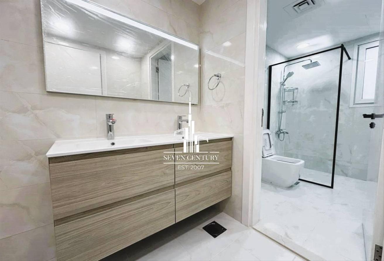 Full park & Pool View | Fully upgraded | Renovated photo 12