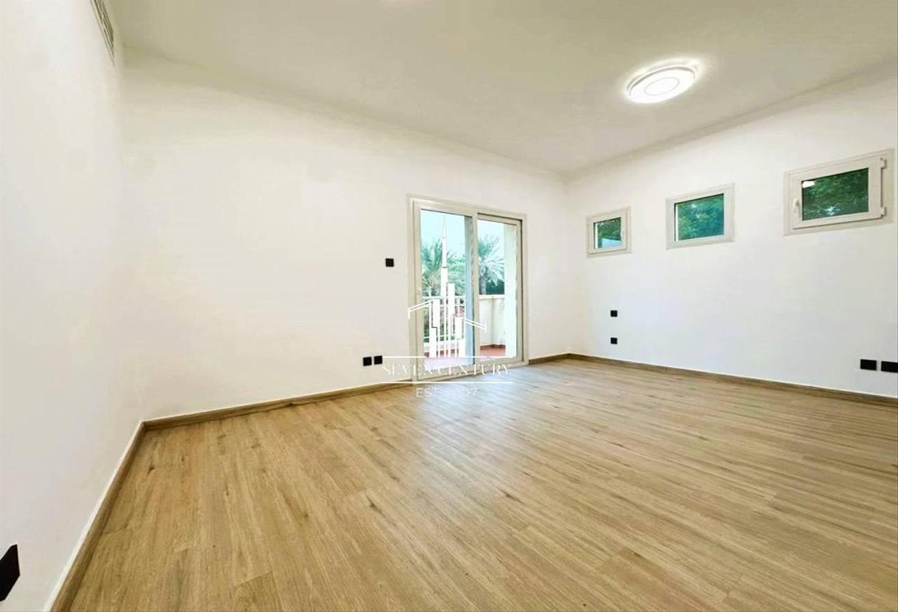 Full park & Pool View | Fully upgraded | Renovated photo 6