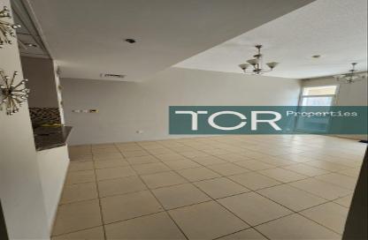Apartment - 2 - 3 for rent in Mazaya 11 - Queue Point - Liwan - Dubai
