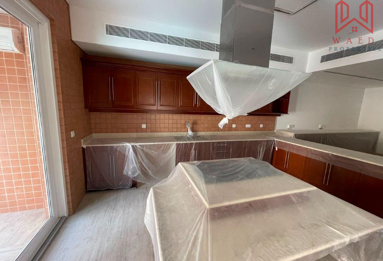 Prestigious 4BR Villa|Private Garden|Ready to Move photo 13