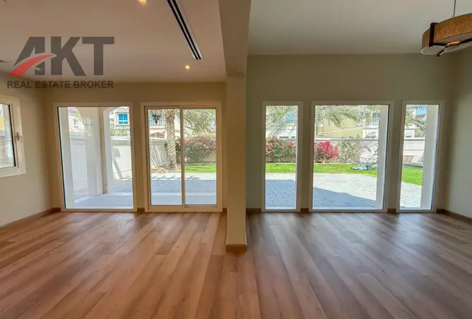 83211305 - Property Image 2
