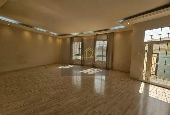 155102014 - Property Image 2