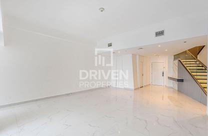 Apartment - 3 Bedrooms - 4 Bathrooms for sale in Cayan Tower - Dubai Marina - Dubai