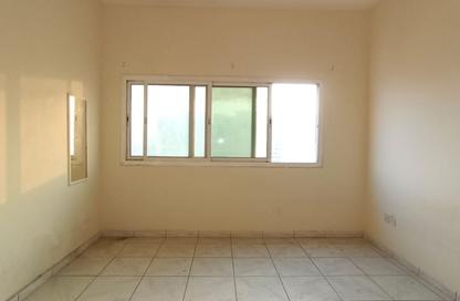 Apartment - 1 - 1 for rent in Dar Al Majaz - Jamal Abdul Nasser Street - Al Majaz - Sharjah