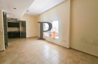 Apartment - Studio - 1 Bathroom for rent in Al Thamam 45 - Al Thamam - Remraam - Dubai Apartment - Studio - 1 Bathroom for rent in Al Thamam 45 - Al Thamam - Remraam - Dubai