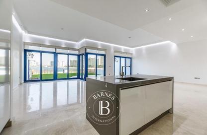Villa - 5 Bedrooms - 6 Bathrooms for rent in Palma Residences - Palm Jumeirah - Dubai