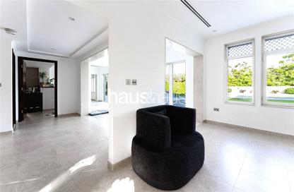 Villa - 3 Bedrooms - 3 Bathrooms for rent in District 5 - Jumeirah Park - Dubai