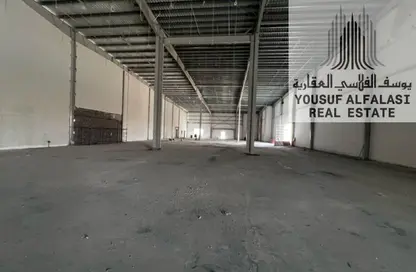 مستودع - استوديو - 8 حمامات للايجار في أم الثعوب - أم القيوين