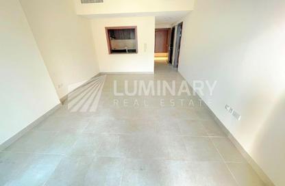 Apartment - 1 Bedroom - 2 Bathrooms for rent in Mazaya 5 - Queue Point - Liwan - Dubai