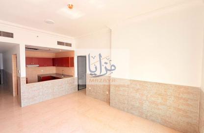 Apartment - 2 - 2 for rent in Paradise Lakes Tower B5 - Paradise Lakes Towers - Emirates City - Ajman