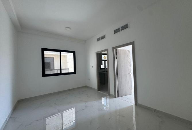 56950757 - Property Image 2