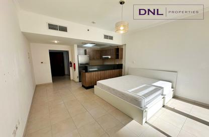 Apartment - Studio - 1 Bathroom for rent in Burj Al Nujoom - Downtown Dubai - Dubai Apartment - Studio - 1 Bathroom for rent in Burj Al Nujoom - Downtown Dubai - Dubai