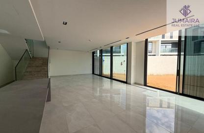 Villa - 4 - 6 for sale in Danah Bay - Al Marjan Island - Ras Al Khaimah