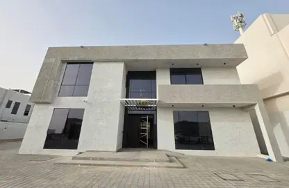 فيلا - 5 غرف نوم للايجار في مدينة الرياض - أبوظبي