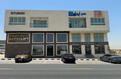 عمارة بالكامل - استوديو - 8 حمامات للبيع في 18 المنطقة الصناعية رقم - المنطقة الصناعية بالشارقة - الشارقة