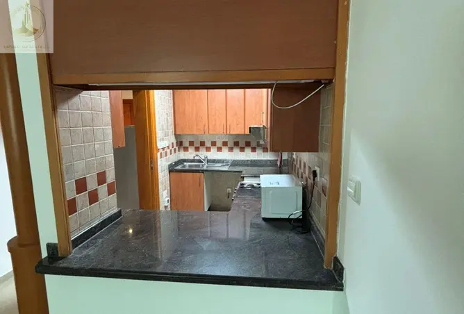 Metrol Logo Rent in Dream Tower 1: Vacant | Furnished 1BR | Near Metro | Dubai ...
