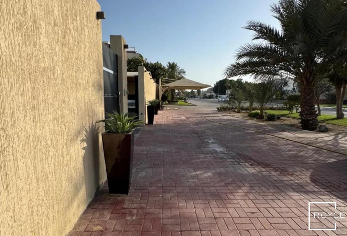 Independent 5-BR |Well maintained | Unfurnished photo 12