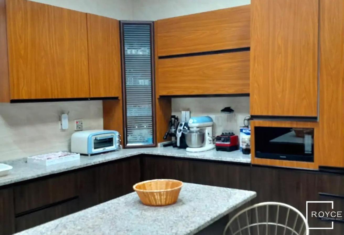 Independent 5-BR |Well maintained | Unfurnished photo 8