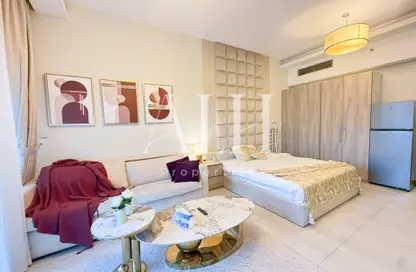 Apartment - 1 Bathroom for rent in SOL Bay - Business Bay - Dubai