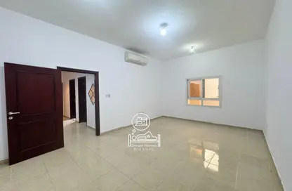 شقة - غرفة نوم - 2 حمامات للايجار في مدينة خليفة - أبوظبي