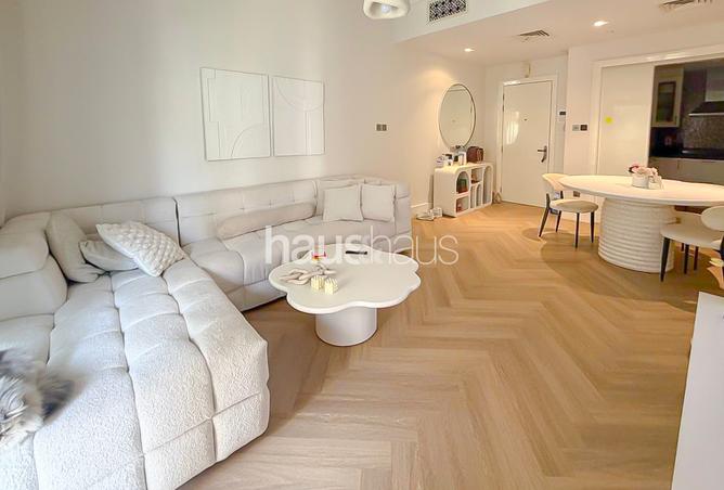 Renovated | Al Maznil Community | Vacant