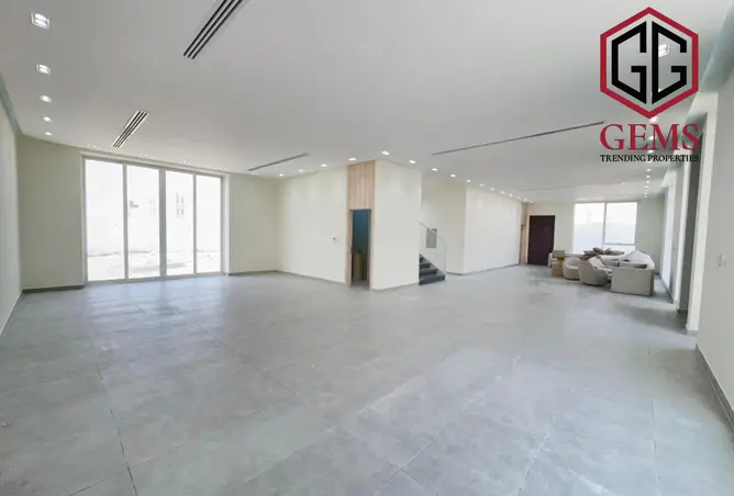 155590371 - Property Image 2