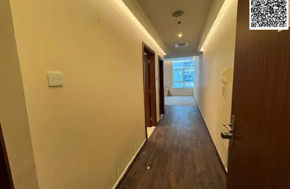 شقة - غرفة نوم - 2 حمامات للايجار في أورينت تاور 1 - أورينت تاور - البستان - عجمان