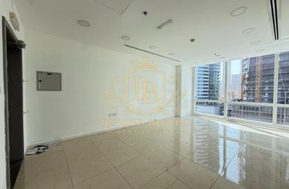 Office Space - Studio - 1 for rent in Tamani Art Tower - Business Bay - Dubai