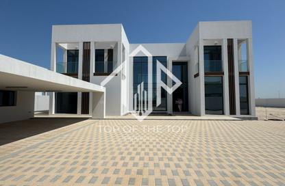 Villa - 6 - 7+ for sale in Marfaa Al Jubail - Al Jubail Island - Abu Dhabi Villa - 6 - 7+ for sale in Marfaa Al Jubail - Al Jubail Island - Abu Dhabi