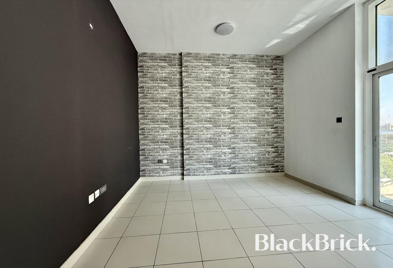 Open View | Bright open layout 3 BR | Unfurnished photo 8